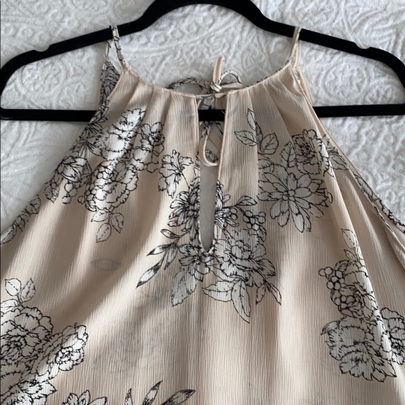 Lush Tie-Back Top - Picture 3 of 4